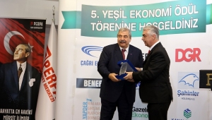 SANKO HOLDİNG ONURSAL BAŞKANI KONUKOĞLU’NA ÖDÜL..