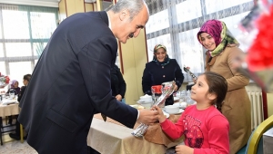 Sosyal Hayatın Her Alanında Kadın Olması Topluma Değer Kazandırır..