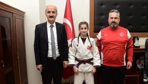 GENÇLİK MERKEZİ İLK MEYVESİNİ VERDİ..
