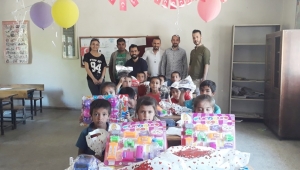 Köy çocuklarına bayram hediyesi