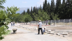 DULKADİROĞLU’NDA ÇEVRE DÜZENİ VE YOL YAPIM ÇALIŞMALARI DEVAM EDİYOR...