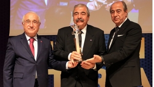 SANİ KONUKOĞLU VAKFI’NA YILIN VAKFI ÖDÜLÜ..