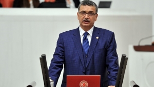 GÜVENÇ'TEN GAZETECİLERE KUTLAMA….