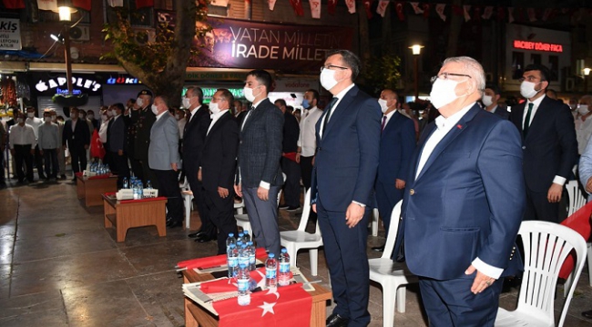 Onikişubat Belediyesi, 15 Temmuz’u Vatandaşlarla Kutladı..