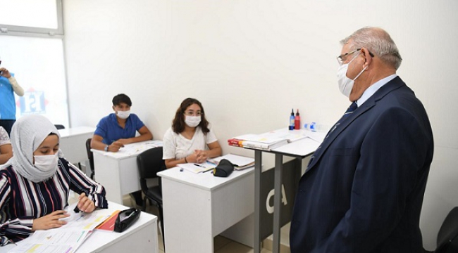 Başkan Mahçiçek, Esnafı Gezerek Uyarılarda Bulundu..