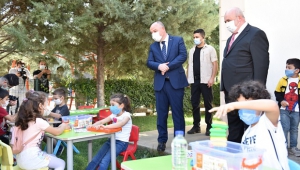 Kahramanmaraş’ta öğrencilere ders zili çaldı ..