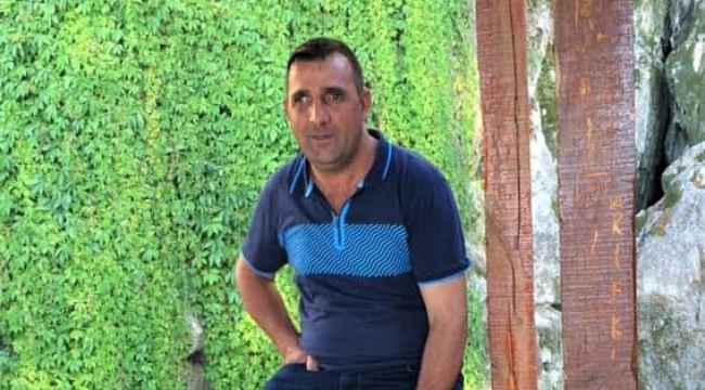 Söküm makinesin altına düşen çiftçi hayatını kaybetti.