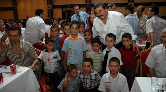 ABDULKADİR KONUKOĞLU, “ZİRVEDEKİ 30 GÜÇLÜ LİDER” ARASINDA...