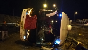 Kahramanmaraş’ta otobüs devrildi: 14 yaralı..