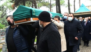 İZ BIRAKARAK GİTTİ...