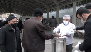 Onikişubat Belediyesi’nden Soğuk Günde Pazar Esnafına Sıcak Karşılama..
