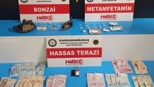 Uyuşturucu tacirlerinin evine şok baskın 4 tutuklama..