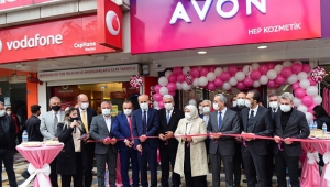 Avon, mağaza konsepti ile Kahramanmaraş’ta..