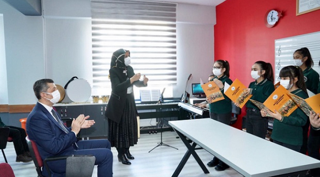 Bakan Selçuk hayırseverlere teşekkür etti..