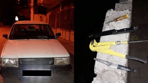 Hırsızlık yapmak için babasının otomobiline düz kontak yapmış