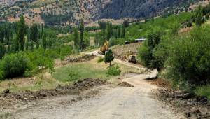 Aksu Gözü’ne Ulaşım Sağlayan Yol Yenileniyor