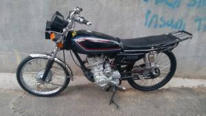 Motosiklet hırsızları önce kameraya sonra polise yakalandı