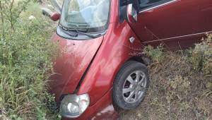 Göksun’da otomobil yoldan çıktı: 3 yaralı