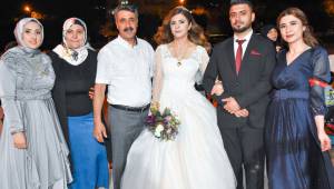 Kahramanmaraş’ta işitme engelli çift aşklarını dünyaya duyurdu