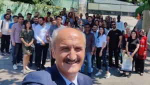 Başkan Okay, Cevizli Parkta Gençlerle Bir Araya Geldi