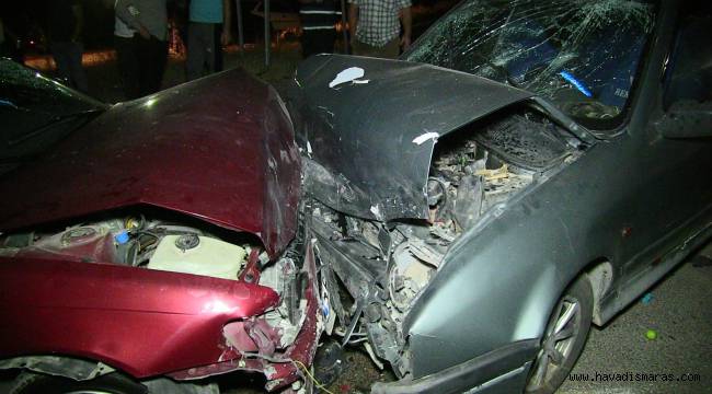 Kahramanmaraş'ta iki otomobil kafa kafaya çarpıştı: 6 yaralı 