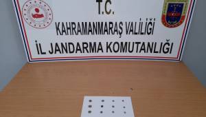 Müşteri ararken jandarmaya yakalandı