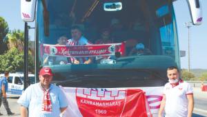 Edeler’den ‘Sahipsiz Maraş’ pankartı
