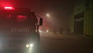 Kahramanmaraş’ta tekstil fabrikası yandı 