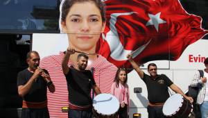 Şampiyon Evine Döndü