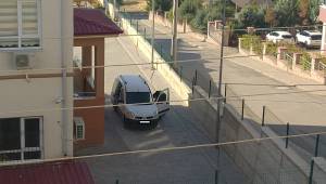 Okul bahçesinde otomobil temizliği tepki çekti