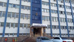 Yaşlı adam bulduğu parayı hiç düşünmeden polise teslim etti