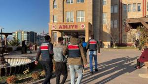 DEAŞ operasyonunda 2 tutuklama..