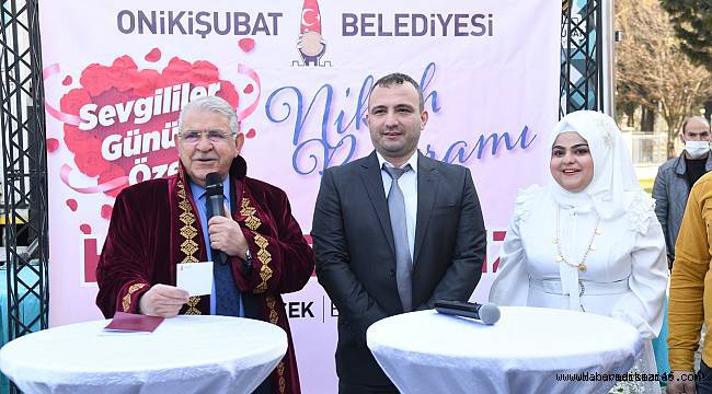 İyi ve kötü gün için Başkan Mahçiçek'le birlkte EVET dediler..