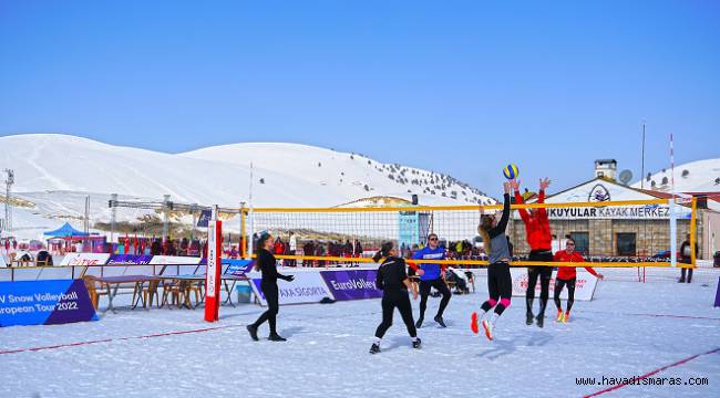 Yedikuyular’da Kar Voleybolu Avrupa Turu Başladı.