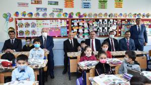 Başkan Güngör Minik Öğrencilerle Buluştu