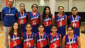 SANKO Okulları Basketbol Takımı İl İkincisi Oldu