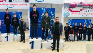 SANKO Okulları Öğrencileri Yüzmede Üç Madalya Kazandı