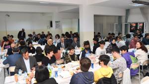 Başkan Güngör, TOBB Fen Lisesi öğrencilerinin misafiri oldu