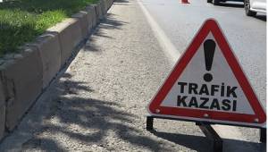 Otomobil çarpan karı koca öldü..
