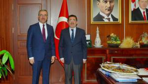 Başkan Güngör’den Bakan Yardımcısı Pakdil’e Ziyaret