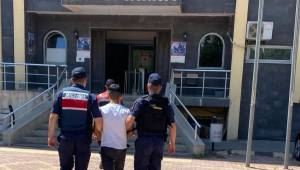 Kendini polis-savcı olarak tanıtarak vatandaşı dolandıran 1 kişi gözaltına alındı