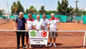 Tenis yarışlarında kupaları topladık