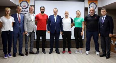 Başkan Adil Sani Konukoğlu 