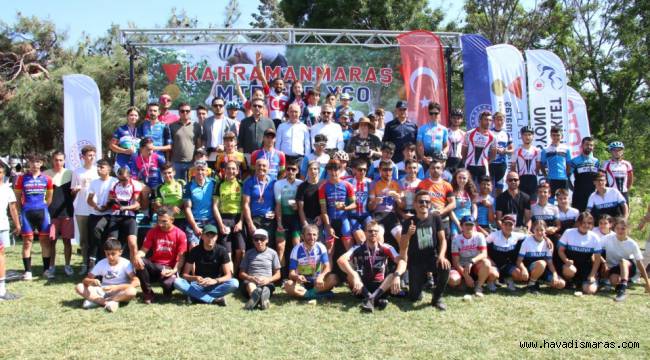 Dağ Bisikleti Yarışları Nefes Kesti