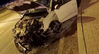 Kahramanmaraş’ta otomobil orta refüje çarptı: 2 yaralı