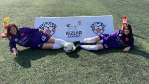 Kahramanmaraşlı Avukatlar 'Kızlar Sahada'nın Yıldızı Oldu
