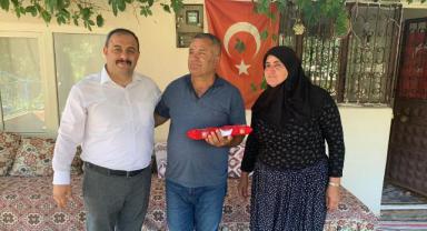 Türkoğlu Ülkü Ocaklarından Şehit Babalarına Anlamlı Ziyaret