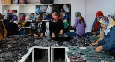 Dulkadiroğlu Gençlik Merkezi Kursiyerlerinden İhtiyaç Sahiplerine Bayram Hediyesi