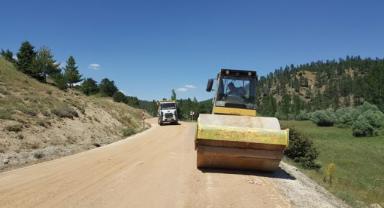 Göksun'da Yol Yenileme Çalışmaları Sürüyor