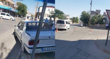 Kahramanmaraş’ta hafif ticari araç ile otomobil çarpıştı: 3 yaralı